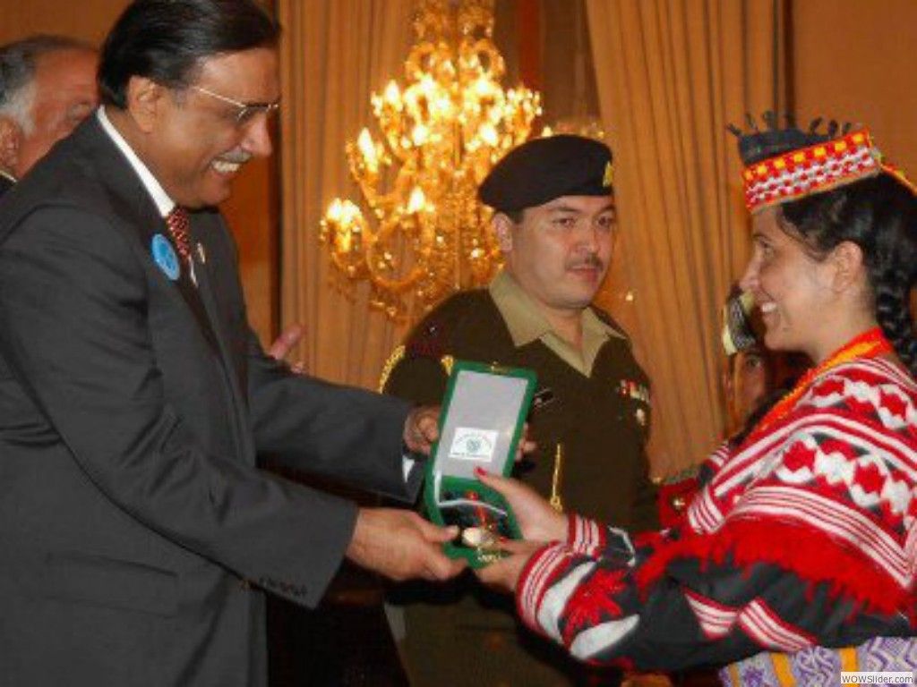 President Zardari with Kalash Lady